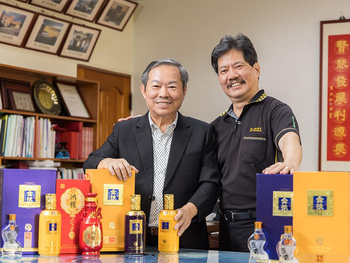 汽車活塞環龍頭「不務正業」賣中國白酒，獲利翻3倍！泰茂股價32➝155元，呂家兄弟怎做到？